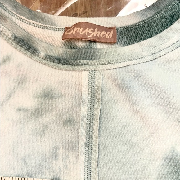 Fabletics PureLuxe, Leggings & Blushed Tie-Dye Sweatshirt Set, EUC,Size M/L - Picture 12 of 13